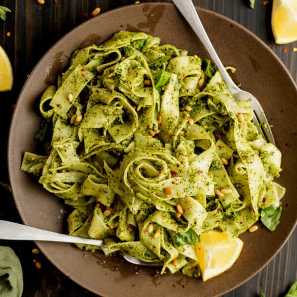 Vegan pesto pasta