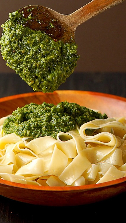 how to make vegan pesto