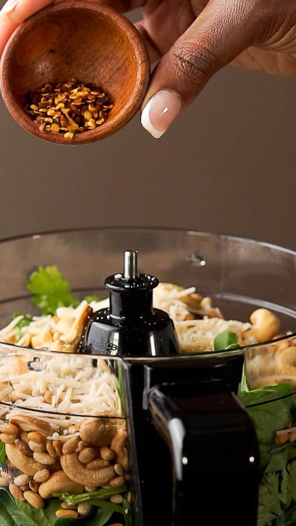 how to make vegan pesto