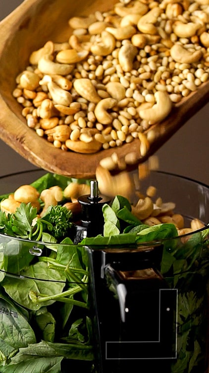 how to make vegan pesto