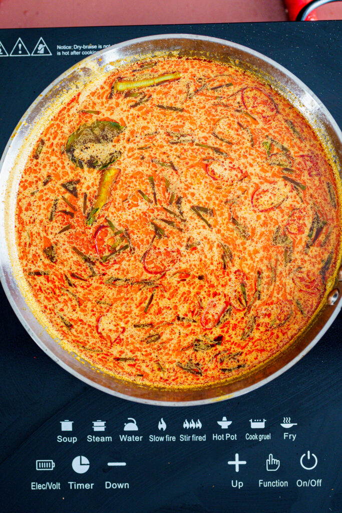 how to make red curry