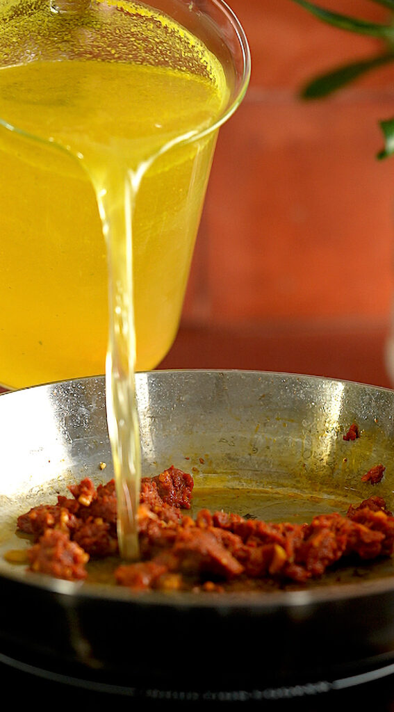 how to make red curry